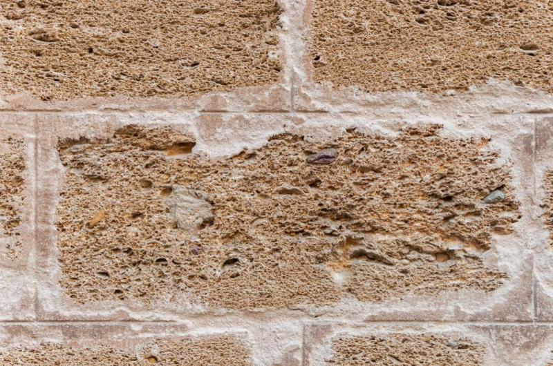 L'enduit &agrave; la chaux, atout majeur pour restaurer le b&acirc;ti ancien
